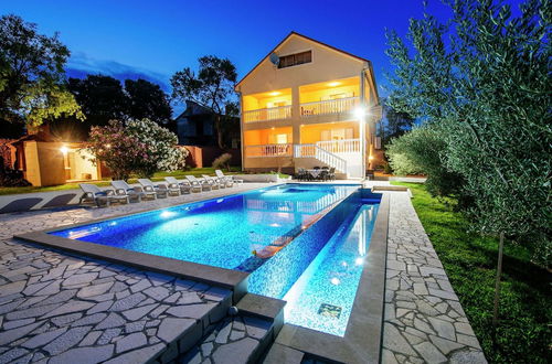 Photo 23 - Spacious Holiday Home With Private Pool