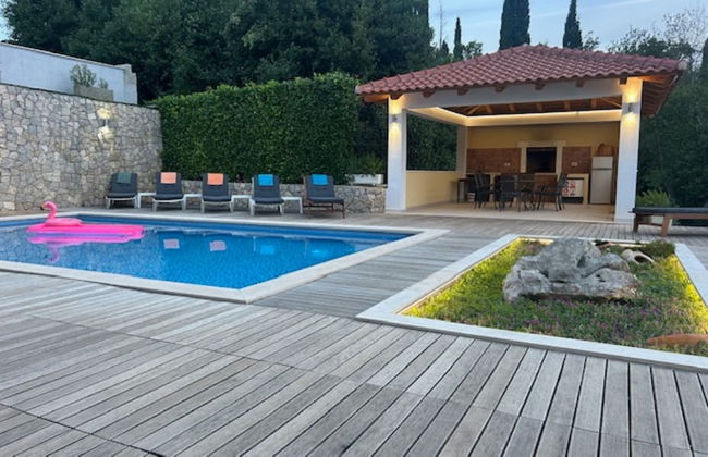 Villa Oasis Cypress - Photo 29