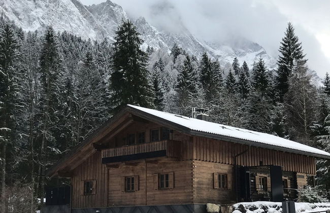 Chalet S Das Juwel an der Zugspitze - Photo 1