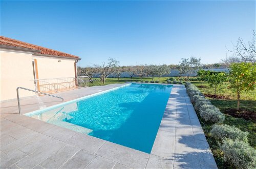 Foto 21 - Olive & Lavender villa with pool