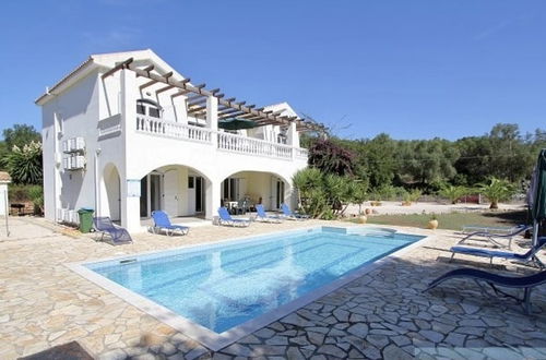 Foto 15 - Spacious 5 Bed Villa With Pool in Kefalonia