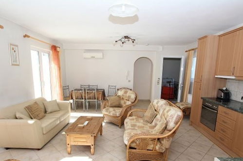 Foto 5 - Spacious 5 Bed Villa With Pool in Kefalonia