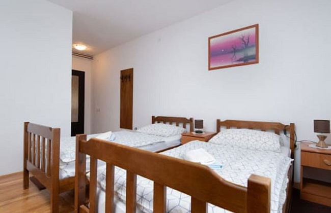 Cottage in Lovinac Near Paklenica Park - Foto 3
