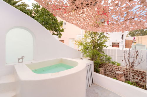 Photo 17 - The Muse Of Santorini - Hot Tub Suites