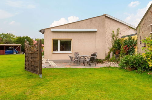 Photo 7 - Idyllic Bungalow with Garden in Pepelow near Seabeach