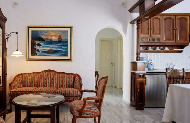Nikos Villas Hotel in Oia Santorini - Foto 26
