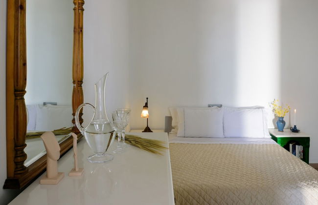 Nikos Villas Hotel in Oia Santorini - Foto 11