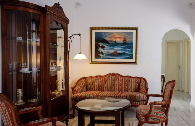 Nikos Villas Hotel in Oia Santorini - Foto 39