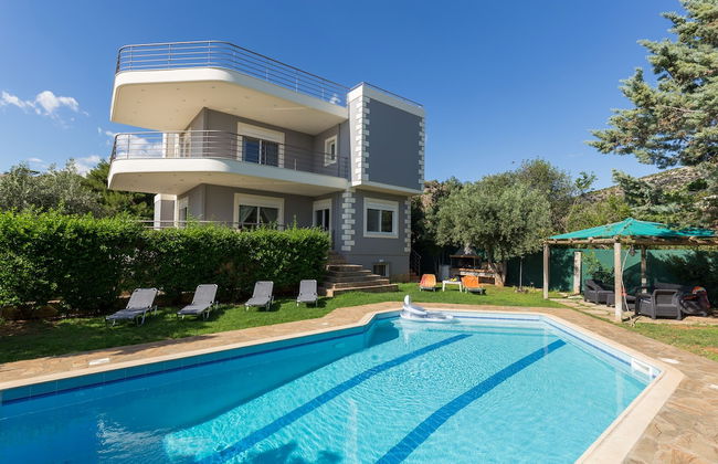 290m² Villa with Pool close to the Airport - Foto 28