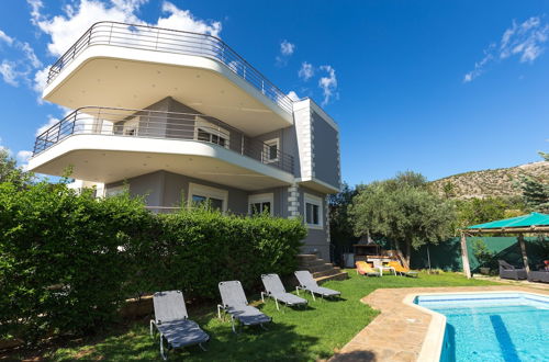 Photo 36 - 290m² Villa with Pool close to the Airport