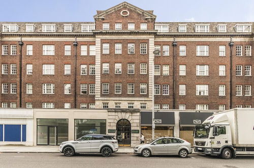 Photo 20 - Modern 2 Bedroom Apartment in Chelsea