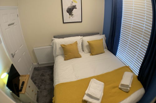 Photo 3 - Whitworth Lodge. Sleeps 6 in 3 rooms netflix WIFI