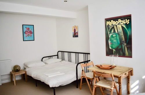 Photo 1 - Trendy Studio Flat in Kemptown Village