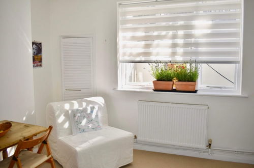 Photo 7 - Trendy Studio Flat in Kemptown Village