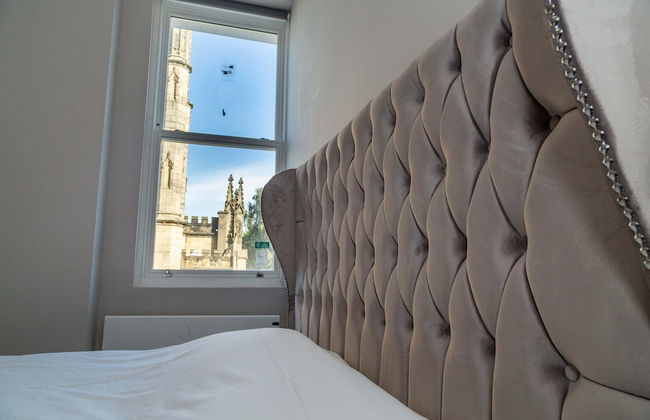 St Lukes Building - Photo 17