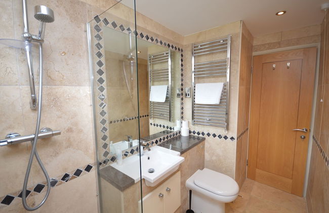 Seafront Quay West Apartments - Foto 15