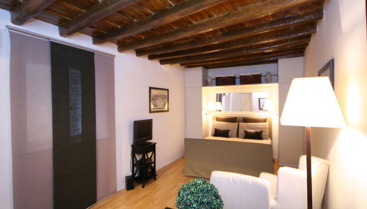 Photo 1 - Rental in Rome Romantica Studio