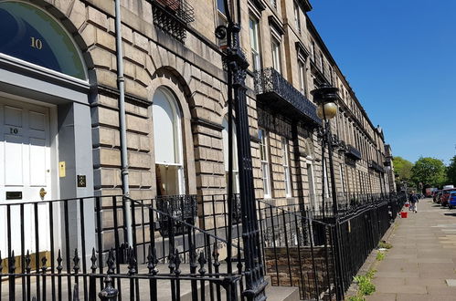 Photo 41 - Classy Historic Edinburgh Apartment