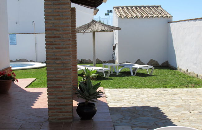 Chalet Huerta 1 con piscina y paddle - Foto 18