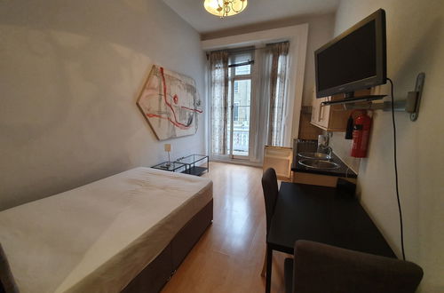 Photo 17 - Studio Apartment in South Kensington 11