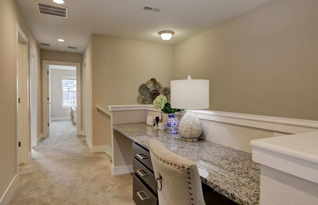 Marbella Lane Executive Townhome, 20 mins to Boulder - Foto 16