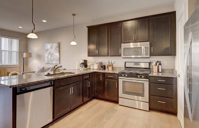 Marbella Lane Executive Townhome, 20 mins to Boulder - Foto 15