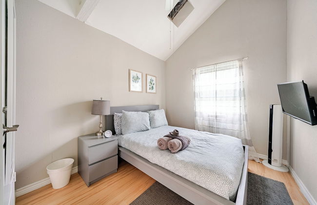Wonderful Getaway Houston 2BR w/Balcony Views - Foto 5