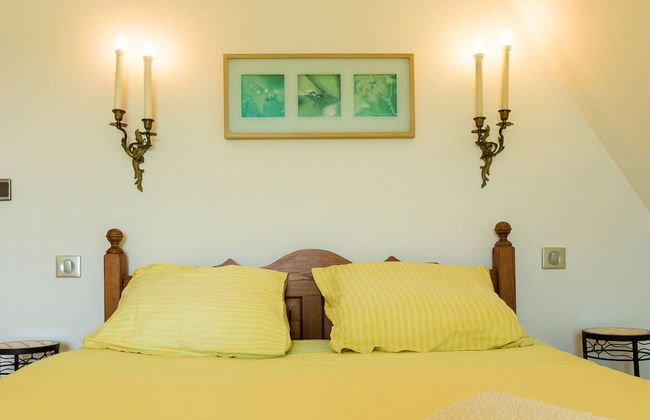 Beautiful Property With Three Houses, Three Swimming Pools, and Magnificent Views - Foto 3