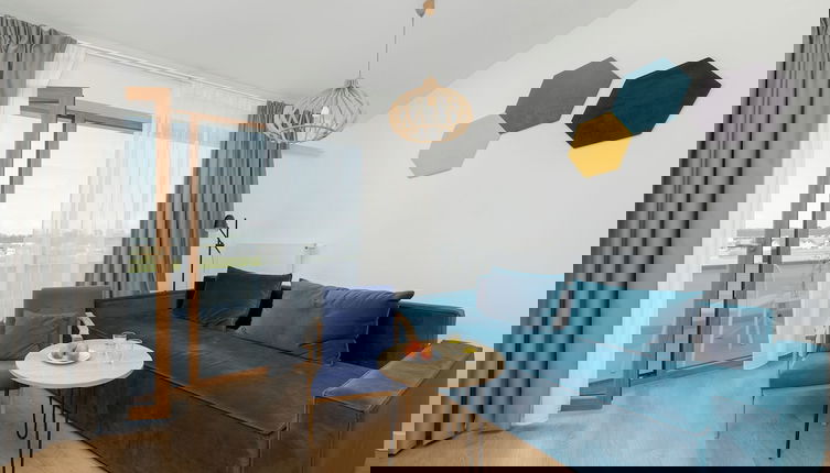 Foto 1 - Blue and Yellow Apartment by Renters