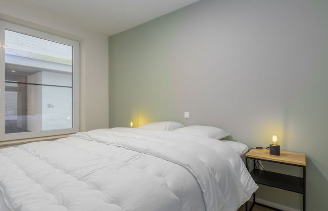 Corner Apartment in the Center With 3 Bedrooms - Photo 2