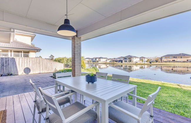 StayAU Magnificent Lakefront Villa - Photo 49