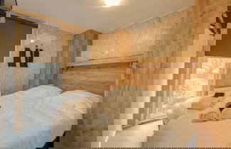 Foto 3 - Modern Chalet With Dishwasher Near the Beach