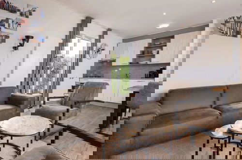 Foto 5 - Modern Lodge With two Bathrooms, Near the Beach