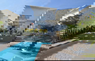 Foto 1 - Villa With Garden & Roof Deck
