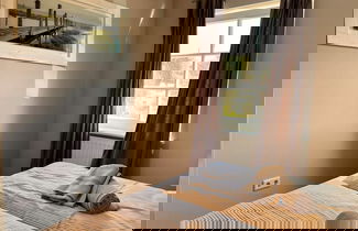 Photo 3 - 