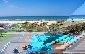 Foto 3 - Sun-kissed by Avantstay Beachfront Access