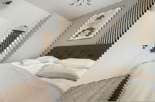 Photo 2 - Grey and Beige Apartment by Renters
