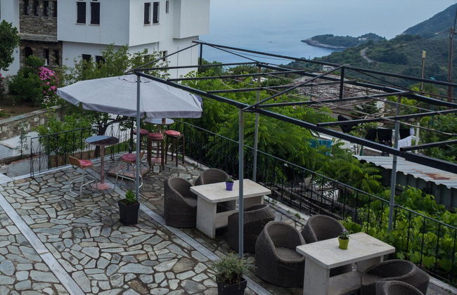 Paradeisos Flatlet With Garden View - Foto 11