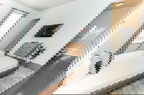 Foto 3 - Modern Loft Near West End!