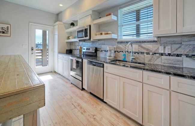 Sleeps 28 2 Homes w/ Boat Dock & Waterfront Pool Laguna Village Haven - Foto 54