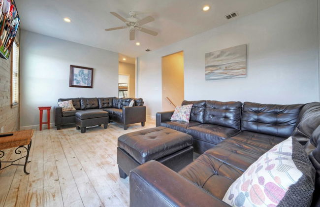 Sleeps 28 2 Homes w/ Boat Dock & Waterfront Pool Laguna Village Haven - Foto 69