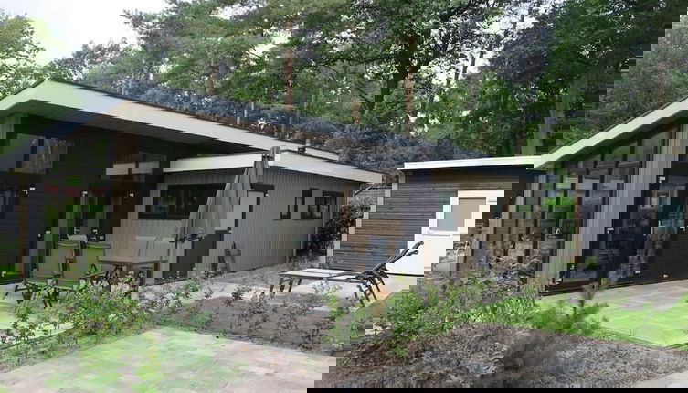 Foto 1 - Lovely Bungalow in Hoenderloo With Fireplace