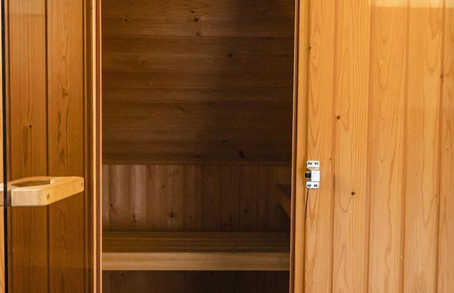 Detached Holiday Home in Nijmegen With Sauna - Photo 12