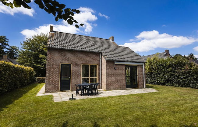 Detached Holiday Home in Nijmegen With Sauna - Photo 1