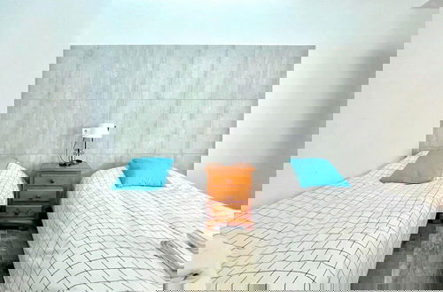 Photo 7 - Beachfront Apartment With Terrace