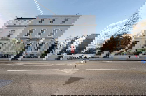 Foto 16 - Modern 2 bed Apartment in Notting Hill