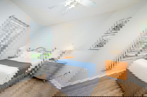 Photo 1 - Beautiful Lakeview Condo, New Listing -1024