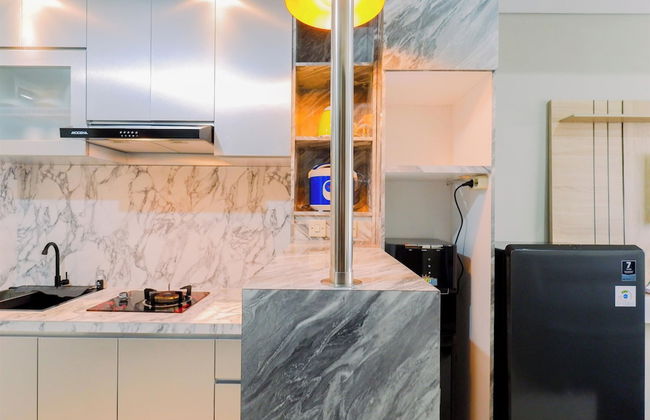 Homey And Minimalist 1Br Royal Sentul Park Apartment - Foto 3
