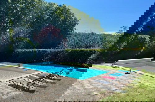 Foto 29 - Cozy Holiday Home With Private Pool