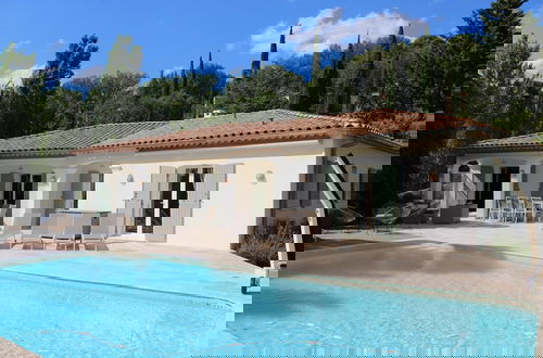 Photo 1 - Luxe Villa With Pool in Lorgues